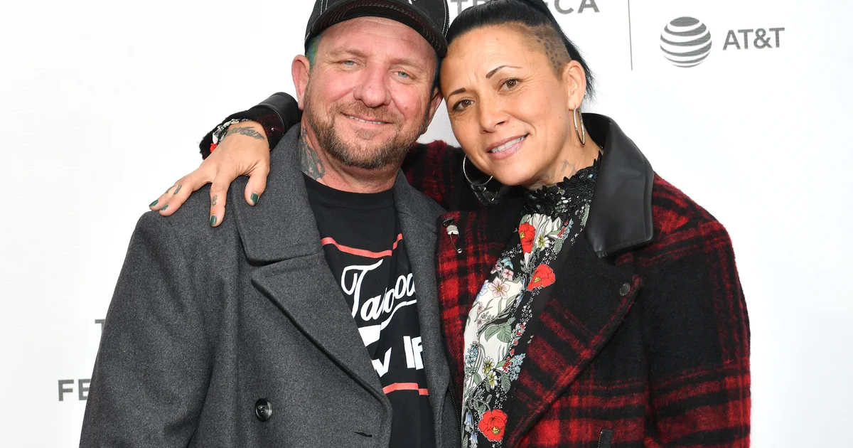 bradley nowell wife troy dendekker